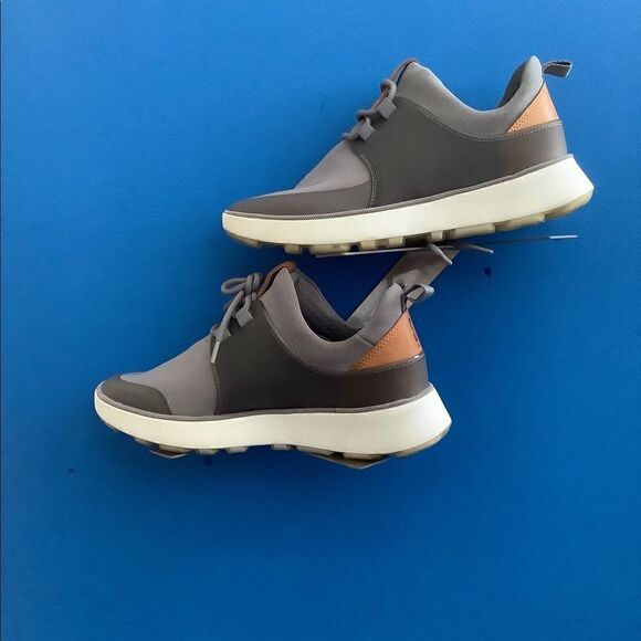 🔥 CLARKS SOOPASFT🔥Womens  Shoes Gray Sz 6.5. - Picture 2 of 7